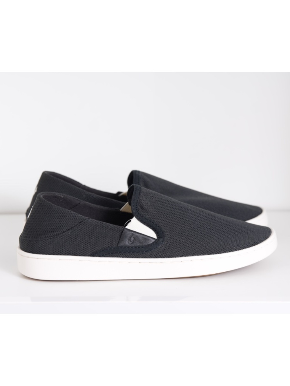 OluKai Women's Pehuea Slip-On Sneaker Shoes Black/Black US 8.5 EU 38.5